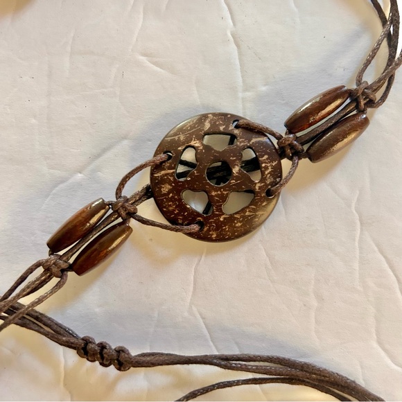 Bohemian Hippie 70’s Macrame Belt Brown Coconut Shell Wooden Beads - Picture 3 of 5